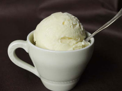 vanilla-bean-ice-cream.jpg